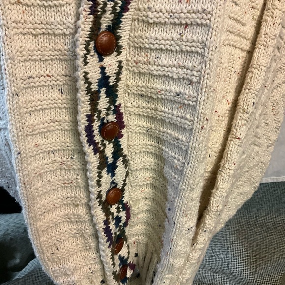 Vintage Ralph Lauren Cream Cardigan with Patterned Trim - Picture 2 of 16